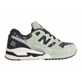 Tenis con logotipo New Balance verde claro